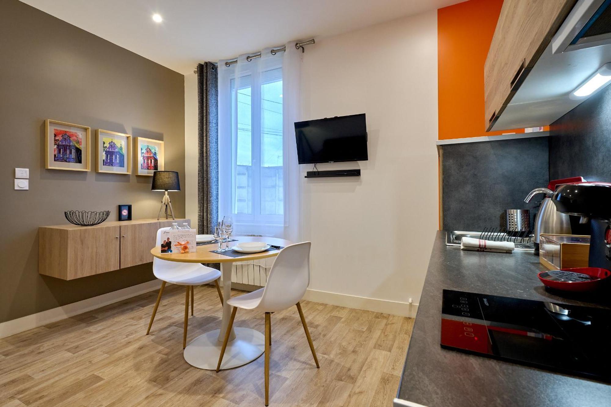 Le Faidherbe Style Appart' Hotel - Wifi Gratuit - Parking Gratuit Calme Et Lumineux Nevers Dış mekan fotoğraf