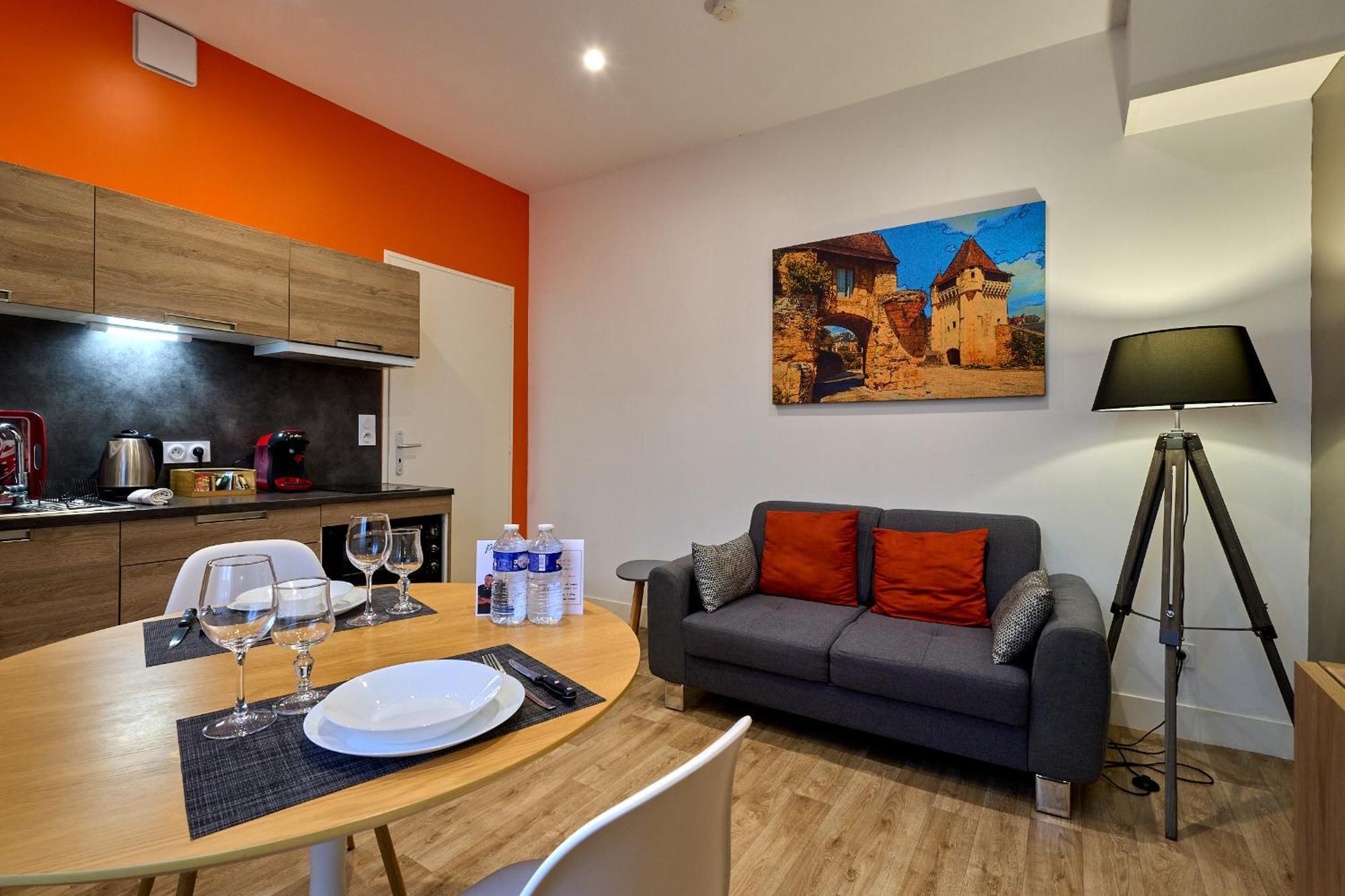 Le Faidherbe Style Appart' Hotel - Wifi Gratuit - Parking Gratuit Calme Et Lumineux Nevers Dış mekan fotoğraf
